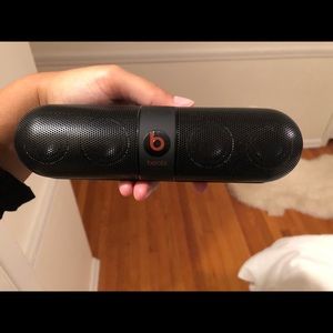 Beats pill